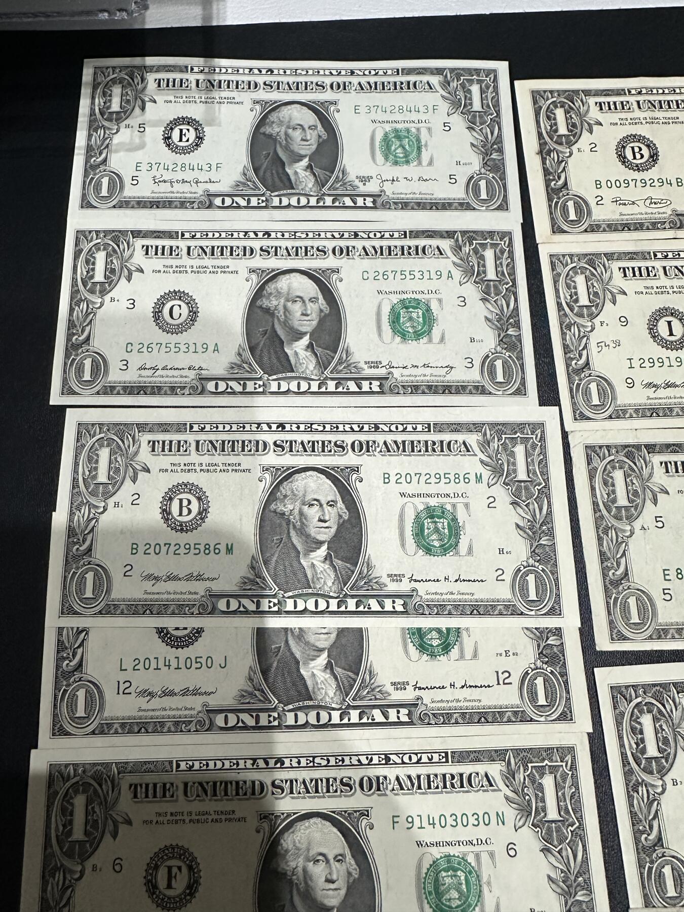 《外钞收藏家》第五百九十六期（精品大拍场）（本平台长期征集拍品、欢迎藏友们联系合作）