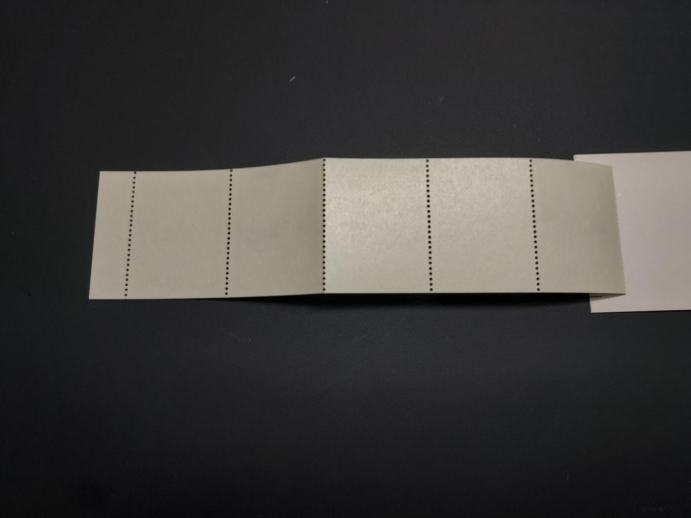 博彦收藏    12月29日 8点 邮票专场 全场包邮 澳门 牛年小本 皮有露白，票芯全品 