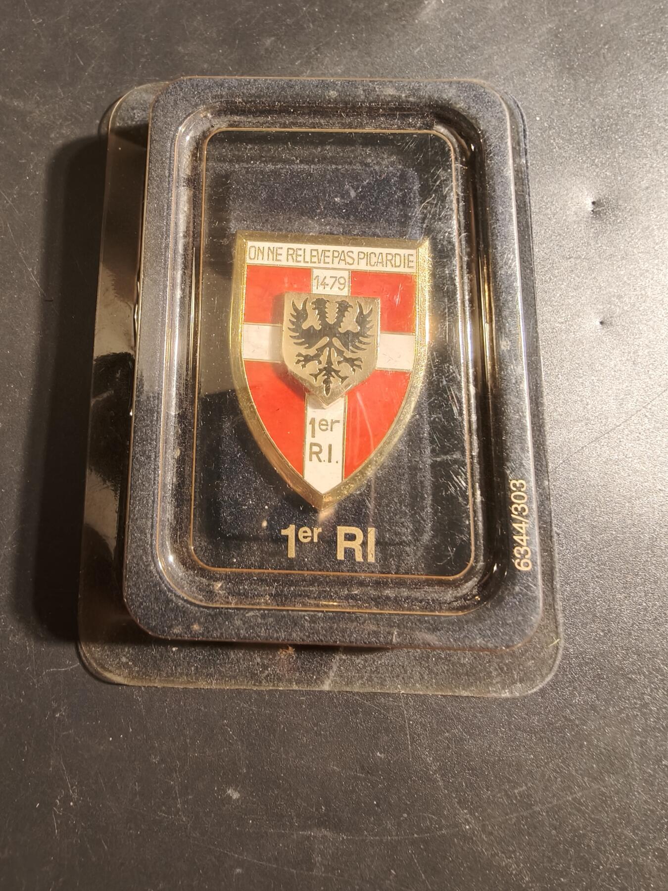 老王徽章第171期 法国第1步兵团证章    原盒