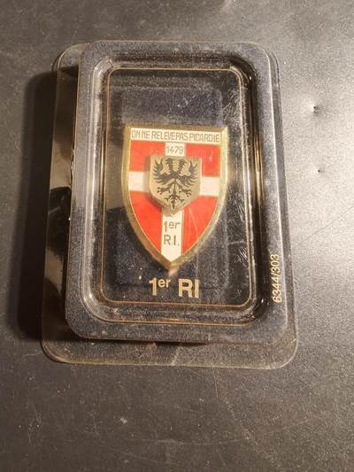 老王徽章第171期 - 法国第1步兵团证章    原盒