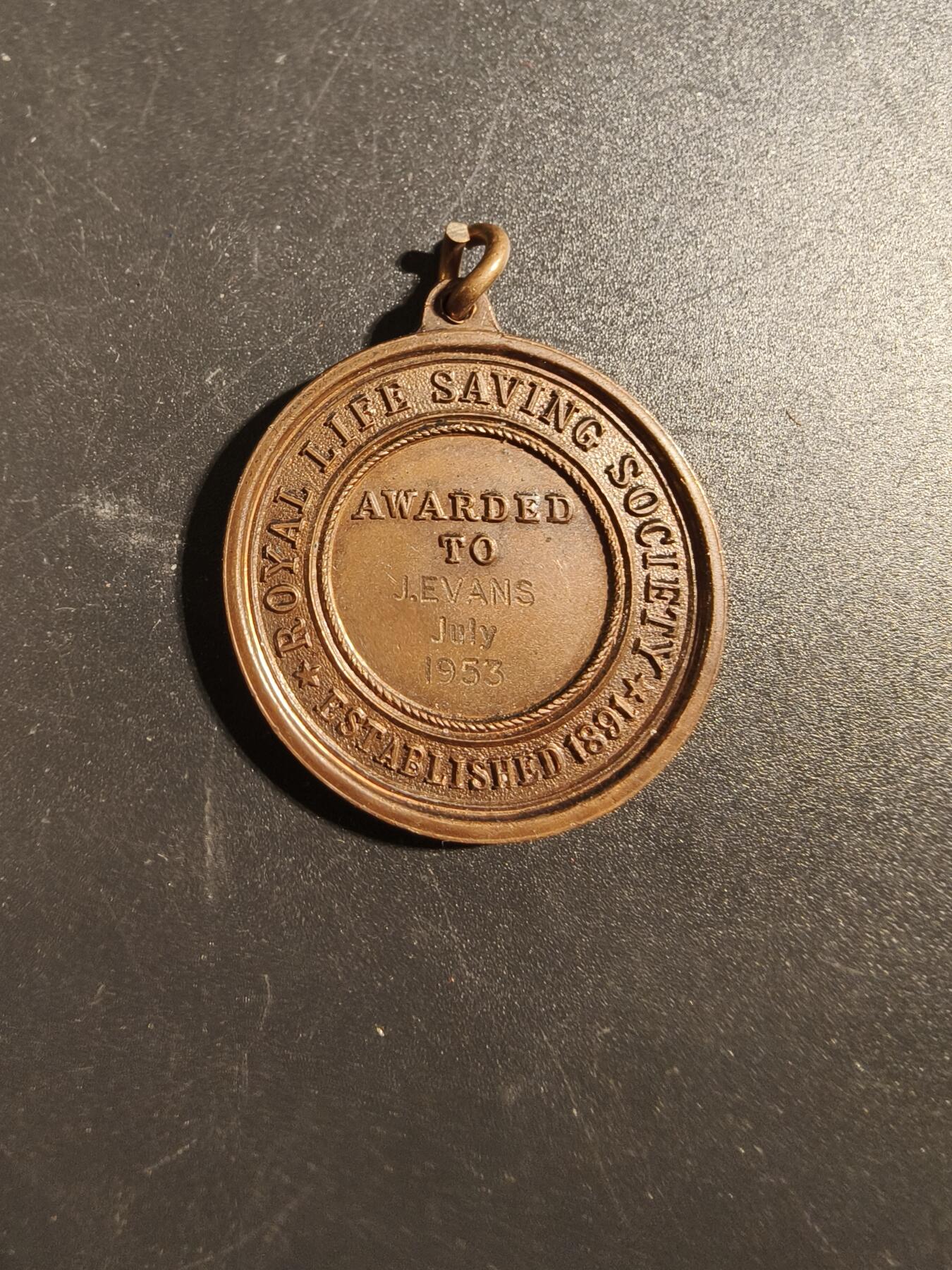 老王徽章第171期 英国拯救生命协会奖章     1953年实发