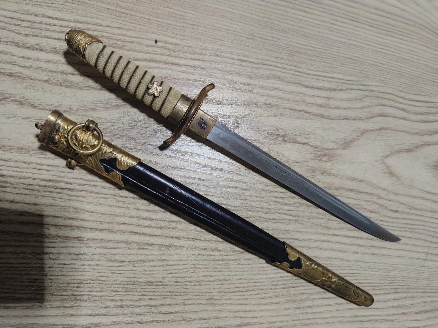 0元起拍勋章 第320期 咸鱼国勋章拍卖专场 12月21日（周日）下午6：00开始 jp战时海军短丨剑 合法未开刃