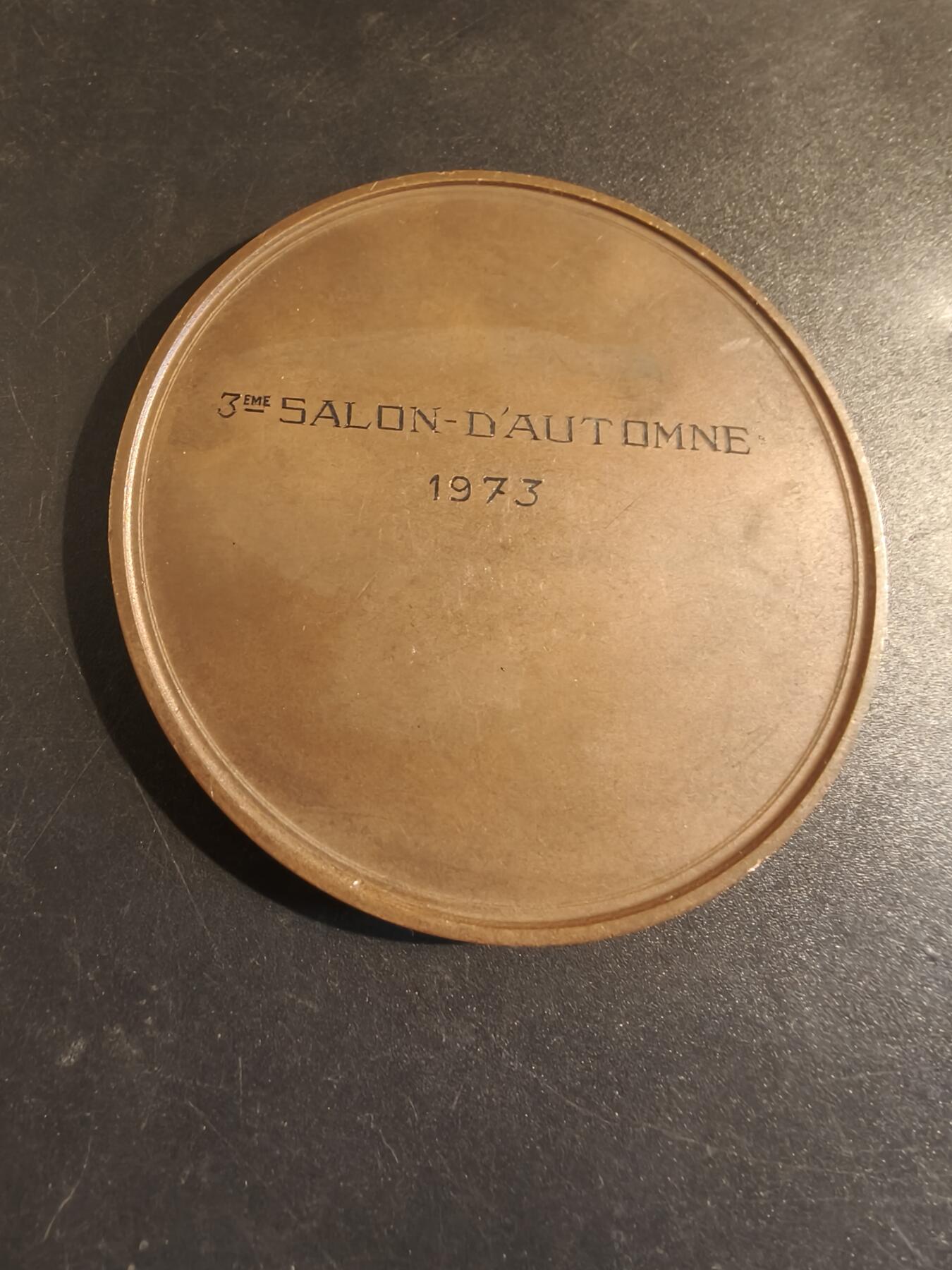 老王徽章第171期 法国蒙莫朗西市大铜章     直径68mm    重量131.5g