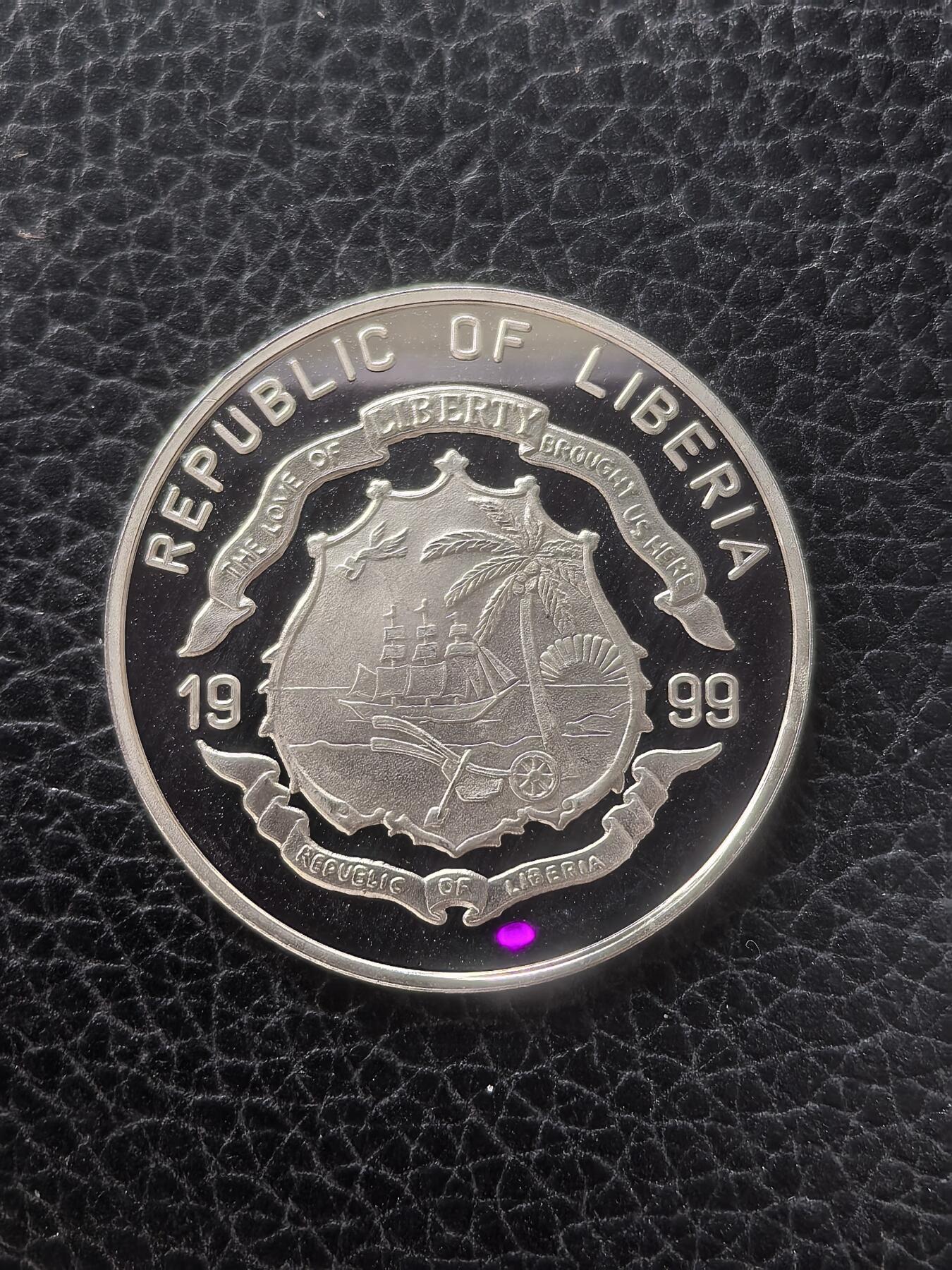 道一币馆币章第一百六十一场 利比里亚1999年悉尼奥运会5元银币 10g 999s