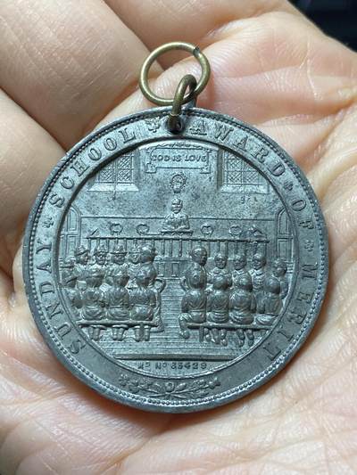 2025年第一百四十四场(总第一百七十场）品种丰富英国一线回流散币年末特拍场第一场(免佣金) - 英国🇬🇧维多利亚时代纪念章，白镴材质，直径37.8毫米，厚2.0毫米，重12.45克(19世纪宗教教育机构–主日学校–全勤奖章)
