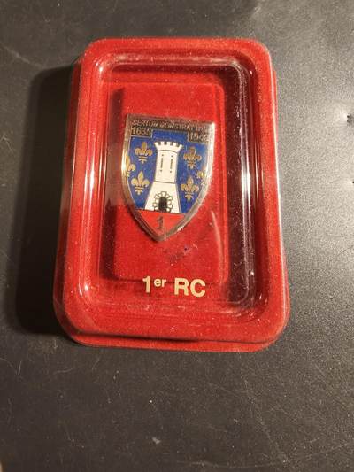 老王徽章第171期 - 法国第1胸甲骑兵团证章     原盒