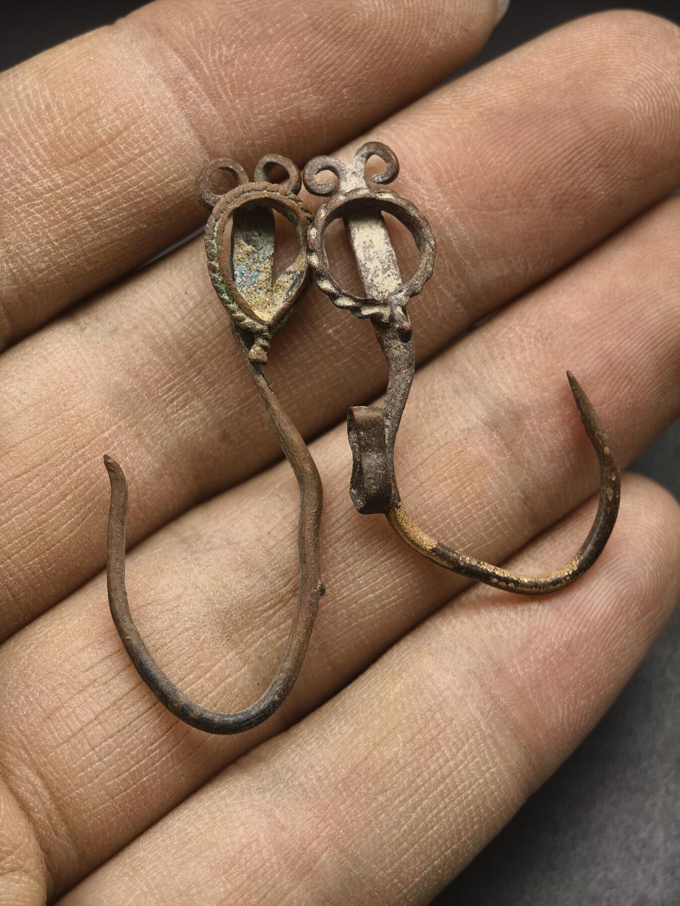 97期回流戒指饰品杂件纪念章丝路钱币专场 老饰品