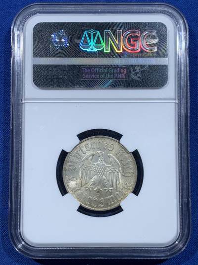 《竞宝斋》第449场 周日，周一，周二  3场连拍 （全场包邮，欢迎送拍） NGC MS64 德国1933D马丁路德2马克，高分好品，少见。