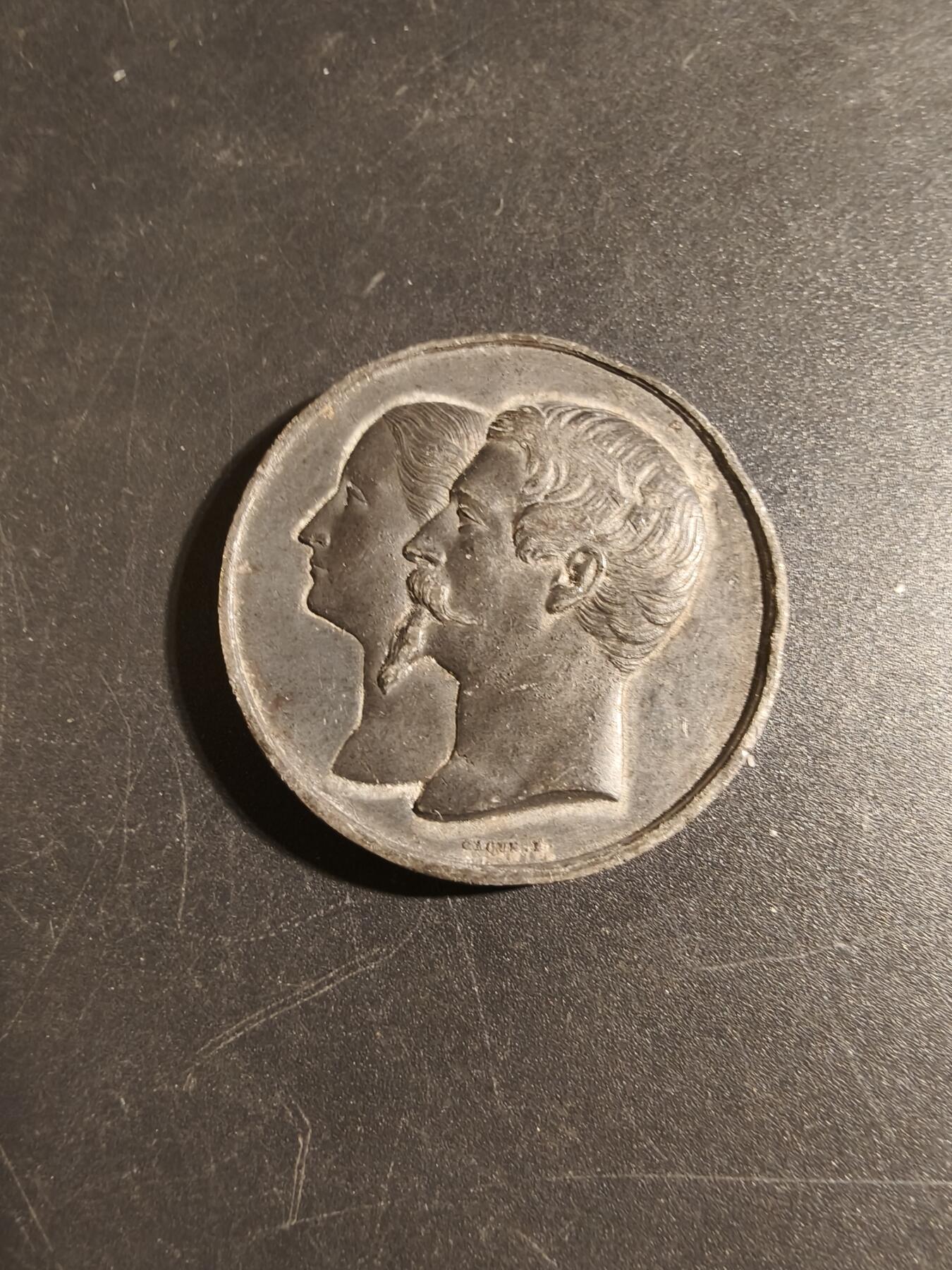 老王徽章第171期 法国巴黎1855世界博览会纪念章    直径38mm    重量25.4g