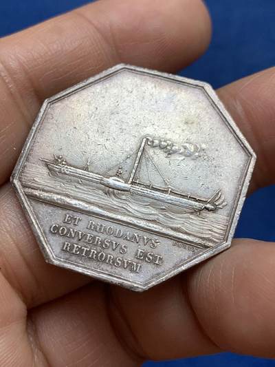 《竞宝斋》第449场 周日，周一，周二  3场连拍 （全场包邮，欢迎送拍） 法国陆运与海运运输联盟八角银质代币，14.95g，34.5mm，船首边铭