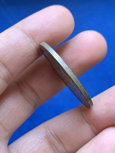 《竞宝斋》第449场 周日，周一，周二  3场连拍 （全场包邮，欢迎送拍） 尼古拉·德·弗吕逝世550周年纪念银章，他是15世纪瑞士宗教与政治人物，以调解瑞士邦联内部分裂、促成《施坦斯和约》而闻名，被尊为“祖国之父”。15.05克，32.8mm，900银