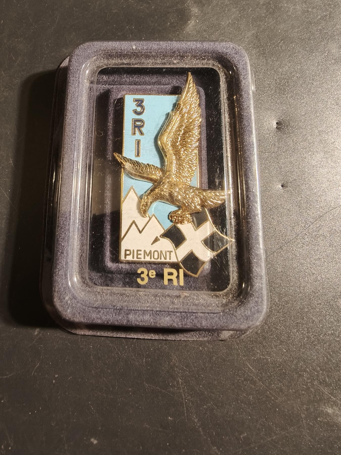 老王徽章第171期 法国第3步兵团证章    原盒