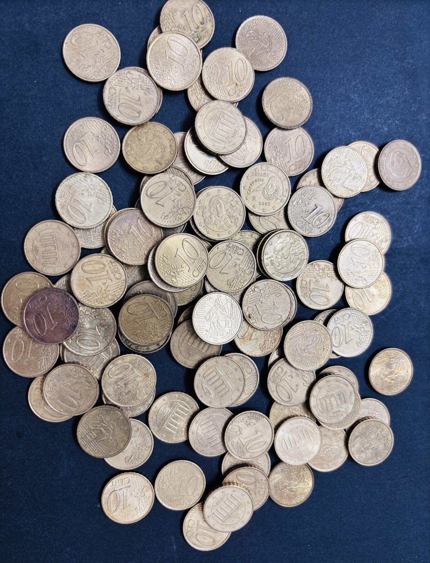 文馨钱币收藏第 286 场，圣诞节专场【 长期接收代拍品低至 0 佣金】 欧盟各国 10 欧分，有少见国家，原铜光很多 100 枚，折合 10 欧元