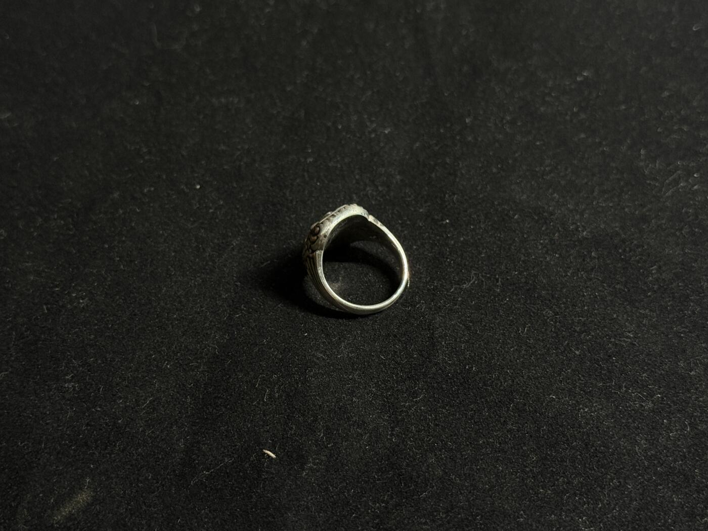 欢庆元旦！戎马世界章牌大赏第109期元旦大拍 德国二战警卫旗队戒指，银制复刻