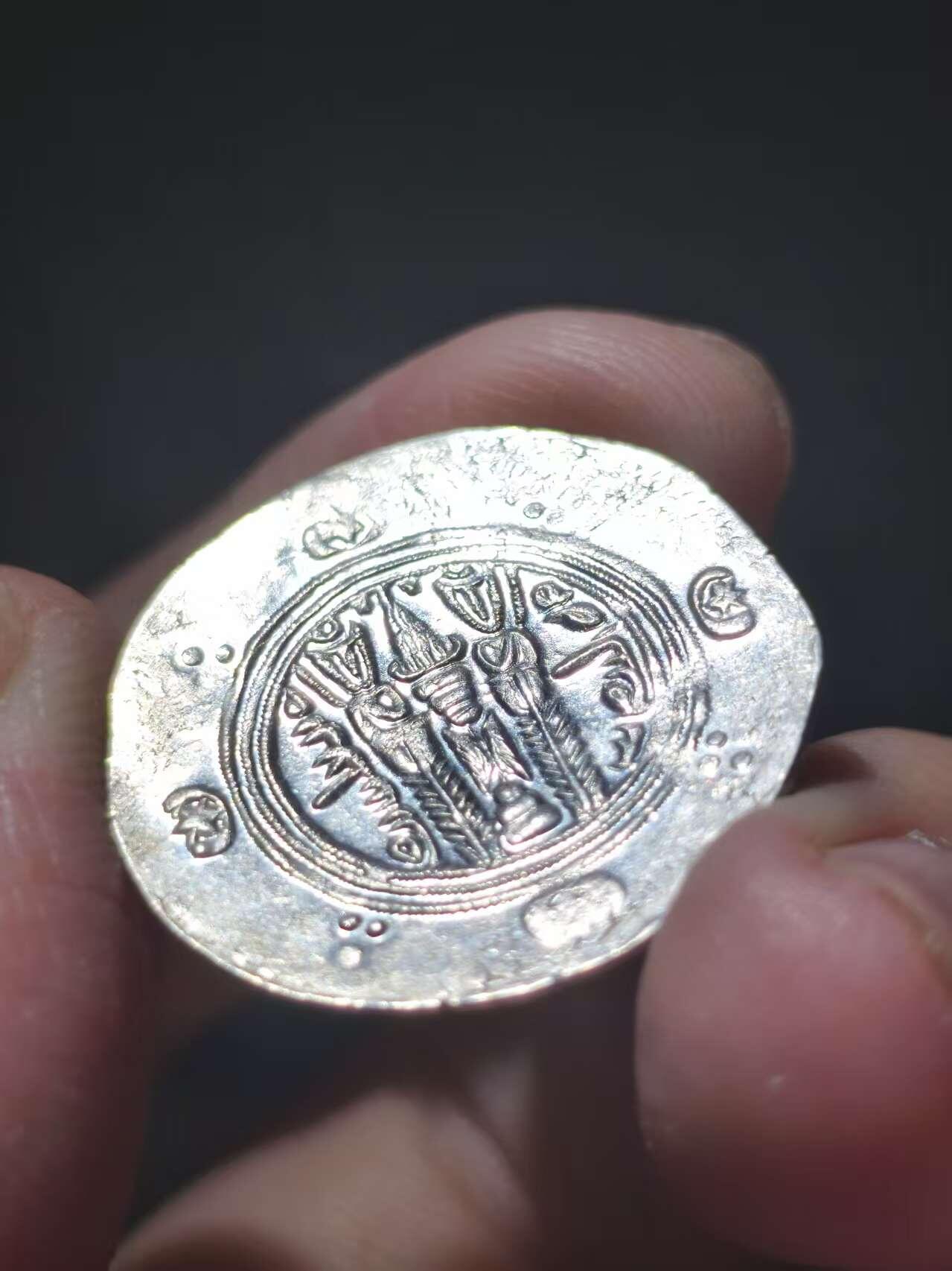 星盘世界钱币十二月二十七日古典币专场 ms！超级光度阿拉伯萨珊塔帕利斯坦半德拉克马银币，非常晃眼的光亮，仿造库斯老二世形制，伊斯兰早期造币