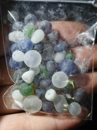 97期回流戒指饰品杂件纪念章丝路钱币专场 - 中亚回流珠子