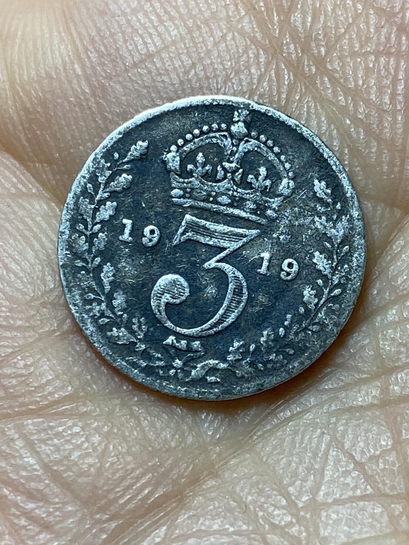 2025年第一百四十四场(总第一百七十场）品种丰富英国一线回流散币年末特拍场第一场(免佣金) 英国🇬🇧1919年3便士银币(乔治五世第一版，925高银)