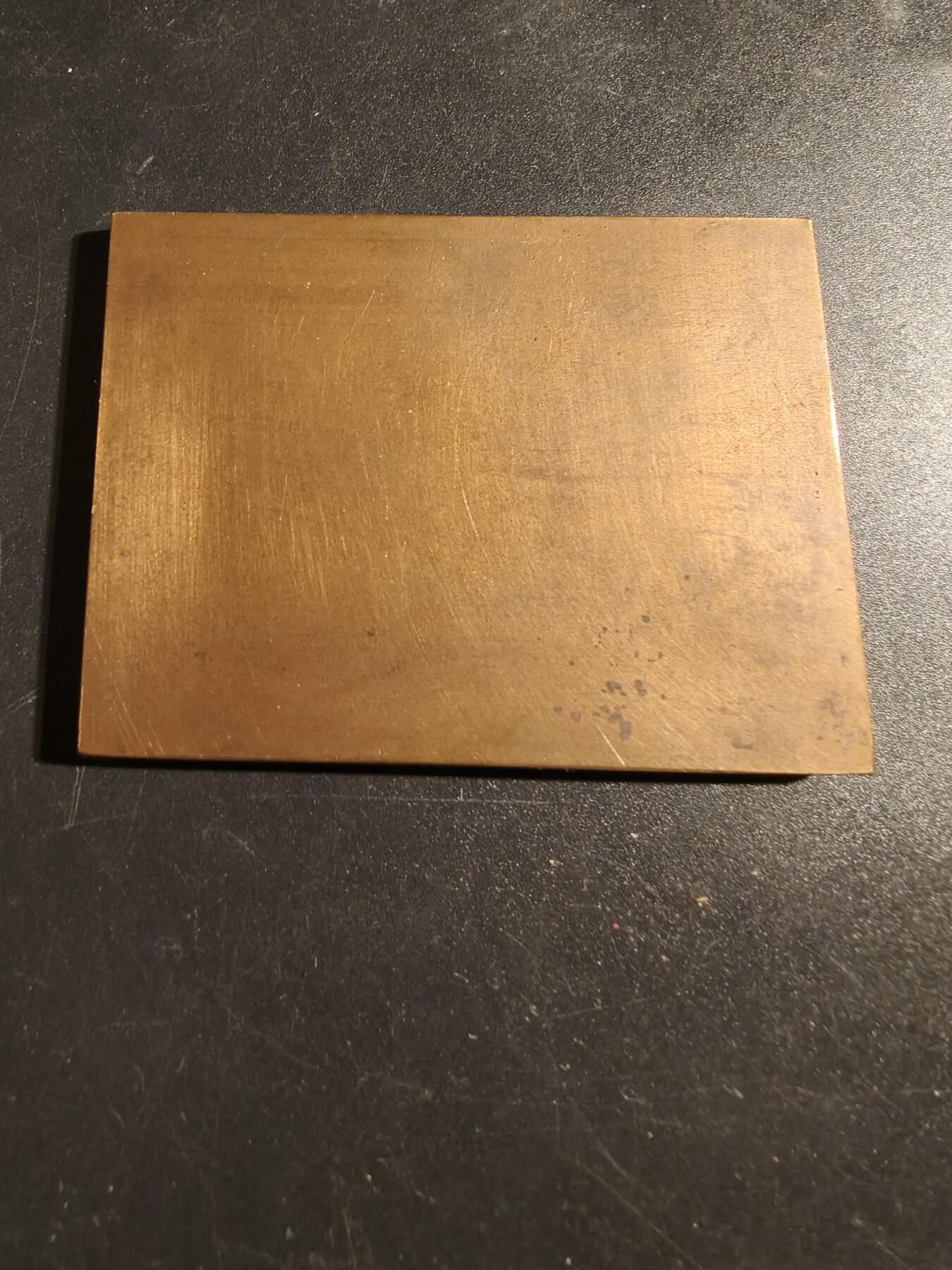 老王徽章第171期 法国贝尔福雄狮方形大铜章    巴托尔迪名作     尺寸63×49mm     重量108.9g     雄狮雕塑象征着1870-1871年贝尔福围城战期间丹弗特-罗什罗上校领导的英勇抵抗 