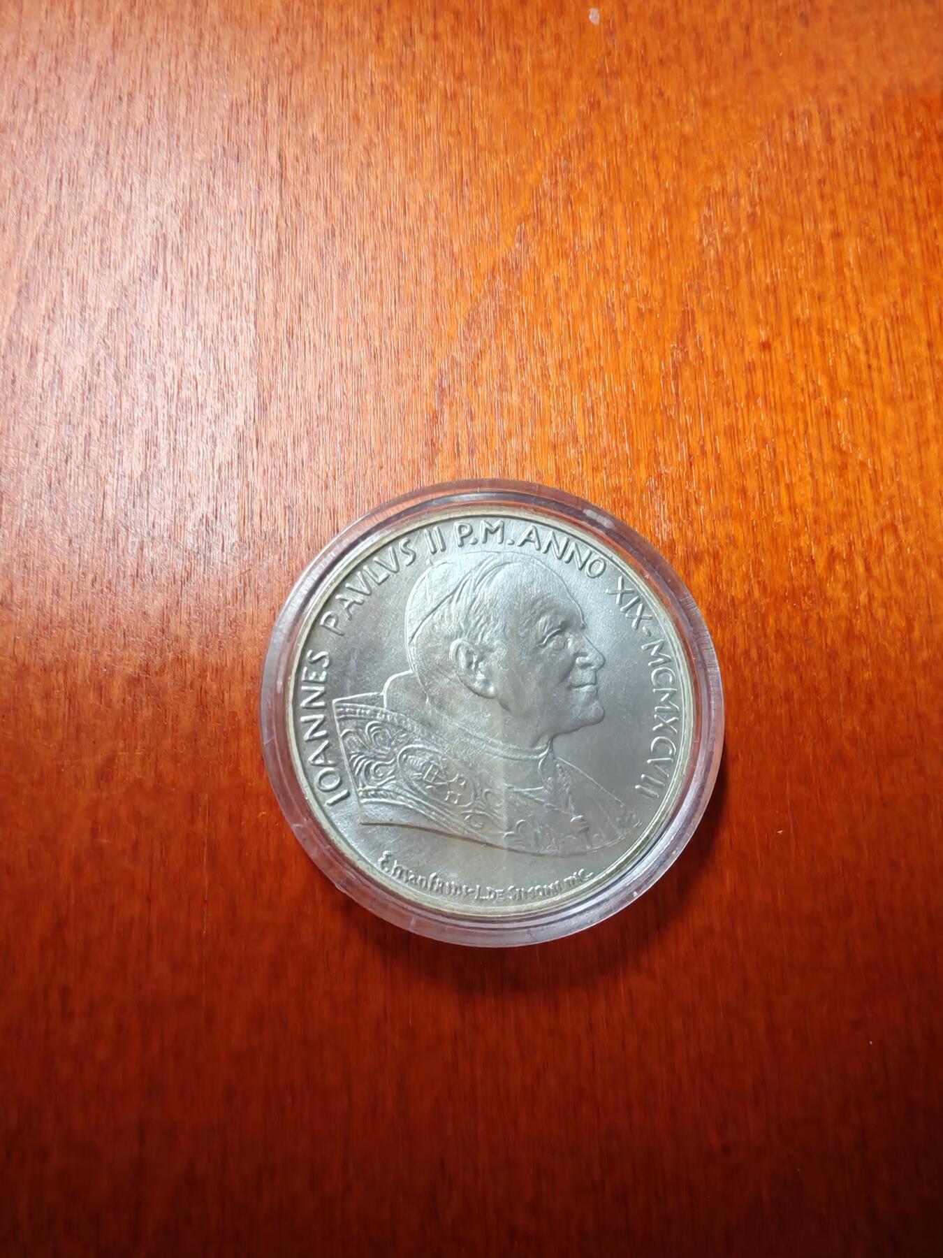 长老汇蛇年精选第八十五场拍卖 1997梵蒂冈教皇保罗二世世界青年大会500里拉精制银币，11克835银，盒证全，6000枚