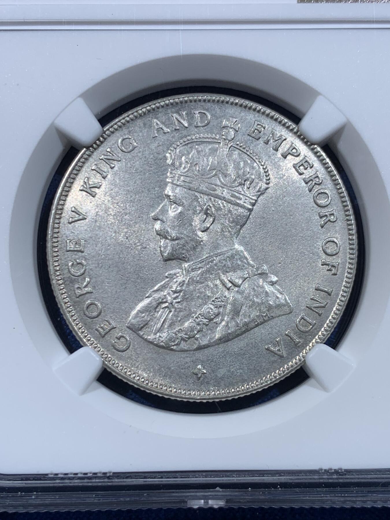 《竞宝斋》第449场 周日，周一，周二  3场连拍 （全场包邮，欢迎送拍） NGC MS62 英属海峡1920年乔治五世壹圆银币，底板好转光品