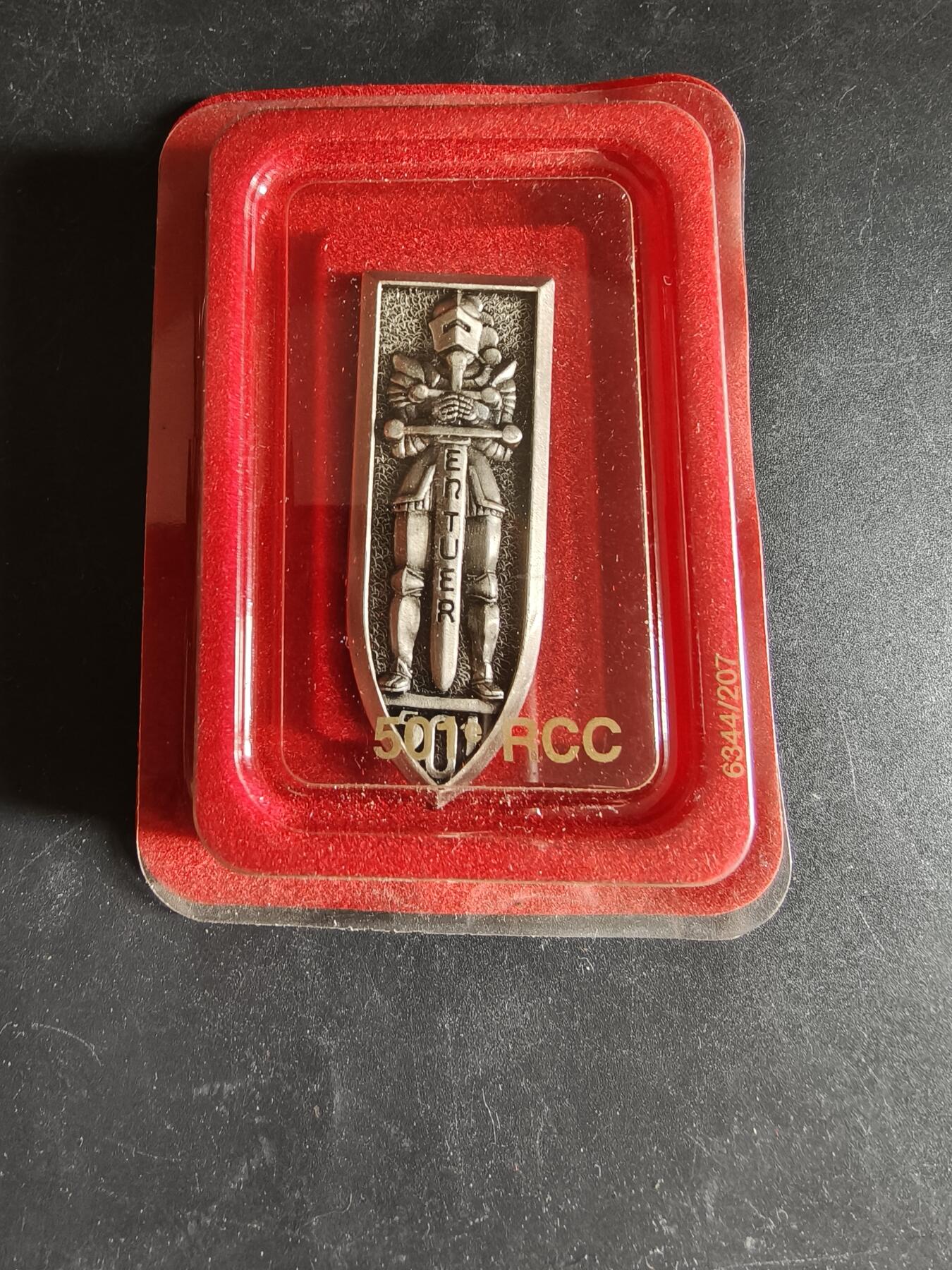 老王徽章第171期 法国第501坦克团证章    原盒