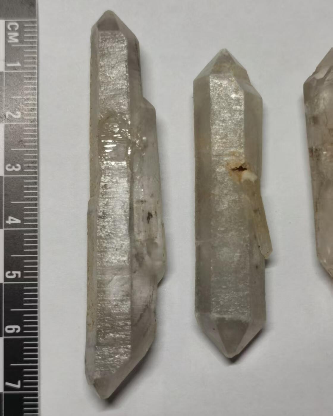 七河·世界钱币杂件水晶矿标小拍（总第31期） 藏家出品 X656（5） 云贵闪灵水晶 长条状4 件 本件拍品由合作藏家邮寄