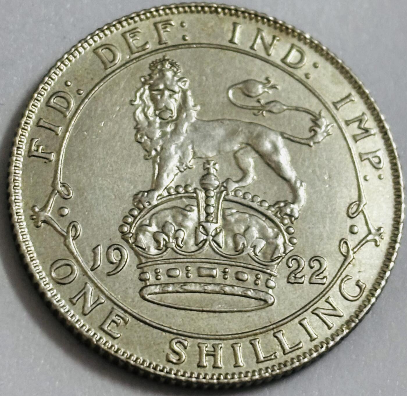 文馨钱币收藏第 286 场，圣诞节专场【 长期接收代拍品低至 0 佣金】 稀少 1922 年英国乔治五世 1 先令银币，第二版本 500 银，MS 级别，裸币天花板，可以搏分数，有想法的老板可以拍了送评级