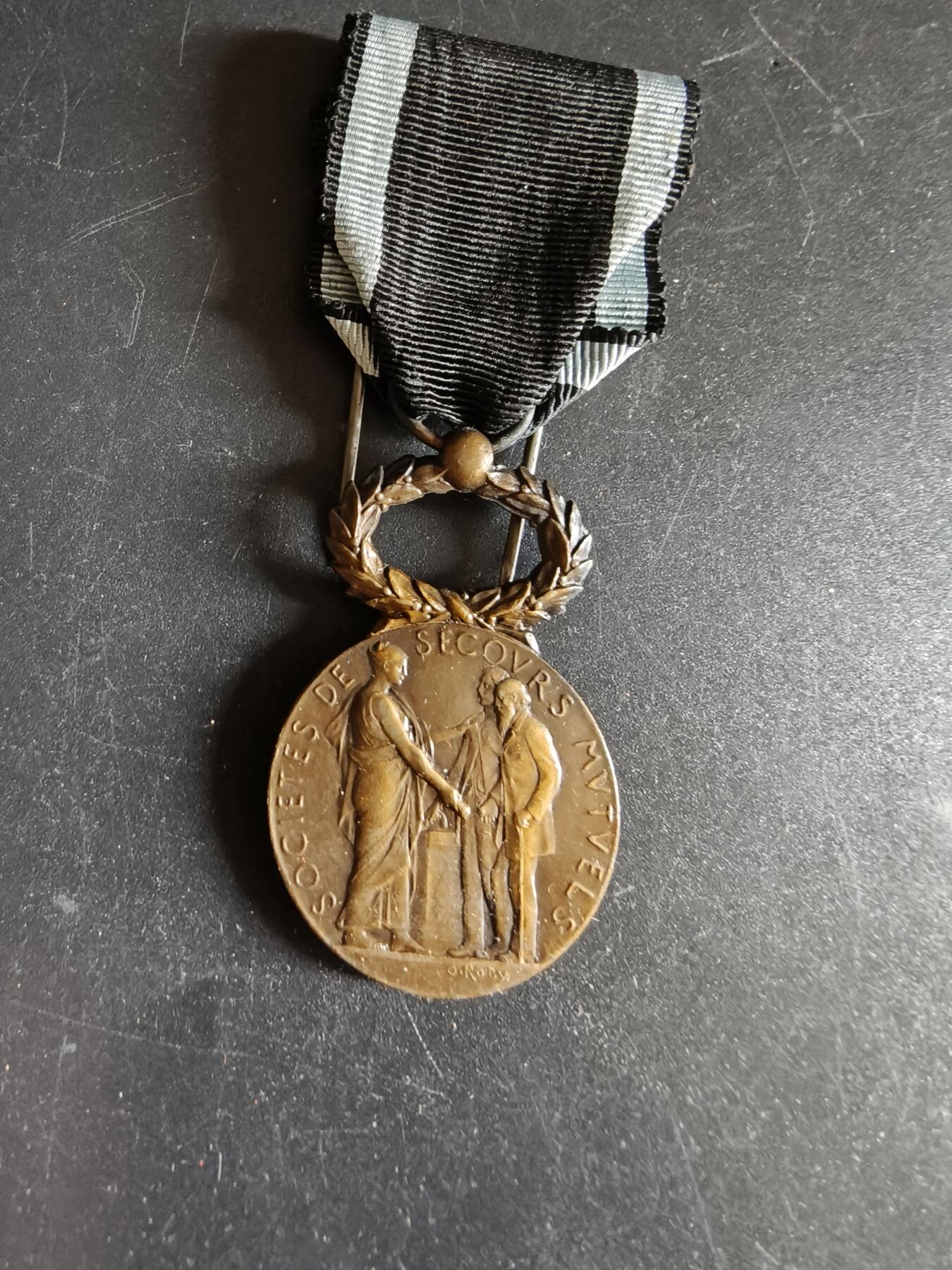 老王徽章第171期 法国劳动与社会保障部铜级奖章    实发    大师罗蒂作品