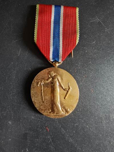 老王徽章第171期 - 法国一战平民战俘、被驱逐者及人质纪念章