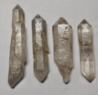 七河·世界钱币杂件水晶矿标小拍（总第31期） - 藏家出品 X656（5） 云贵闪灵水晶 长条状4 件 本件拍品由合作藏家邮寄