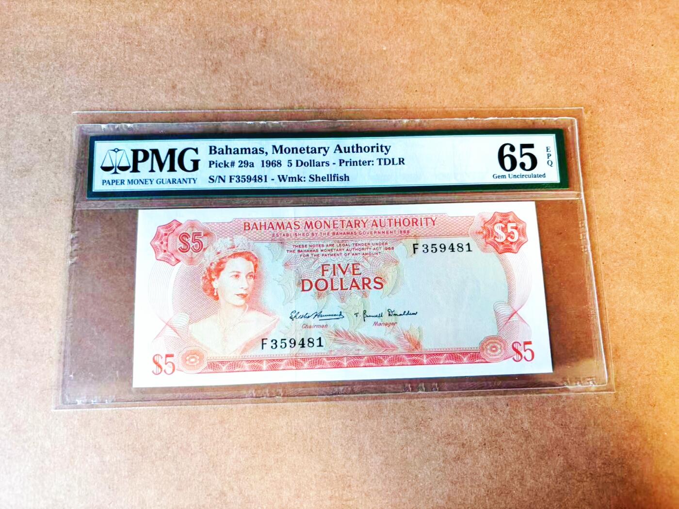【Blue Auction】世界纸币精拍第766期——18级TOP拍卖/信誉/品质/专业/高效💫 巴哈马1968年5元 金管局版 彩背 PMG65EPQ