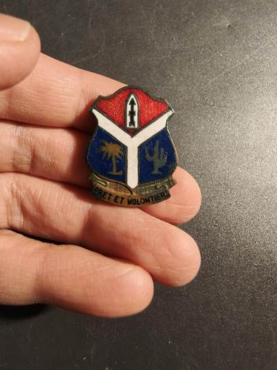 老王徽章第171期 - 美国第147野战炮兵团证章    早期铜质珐琅