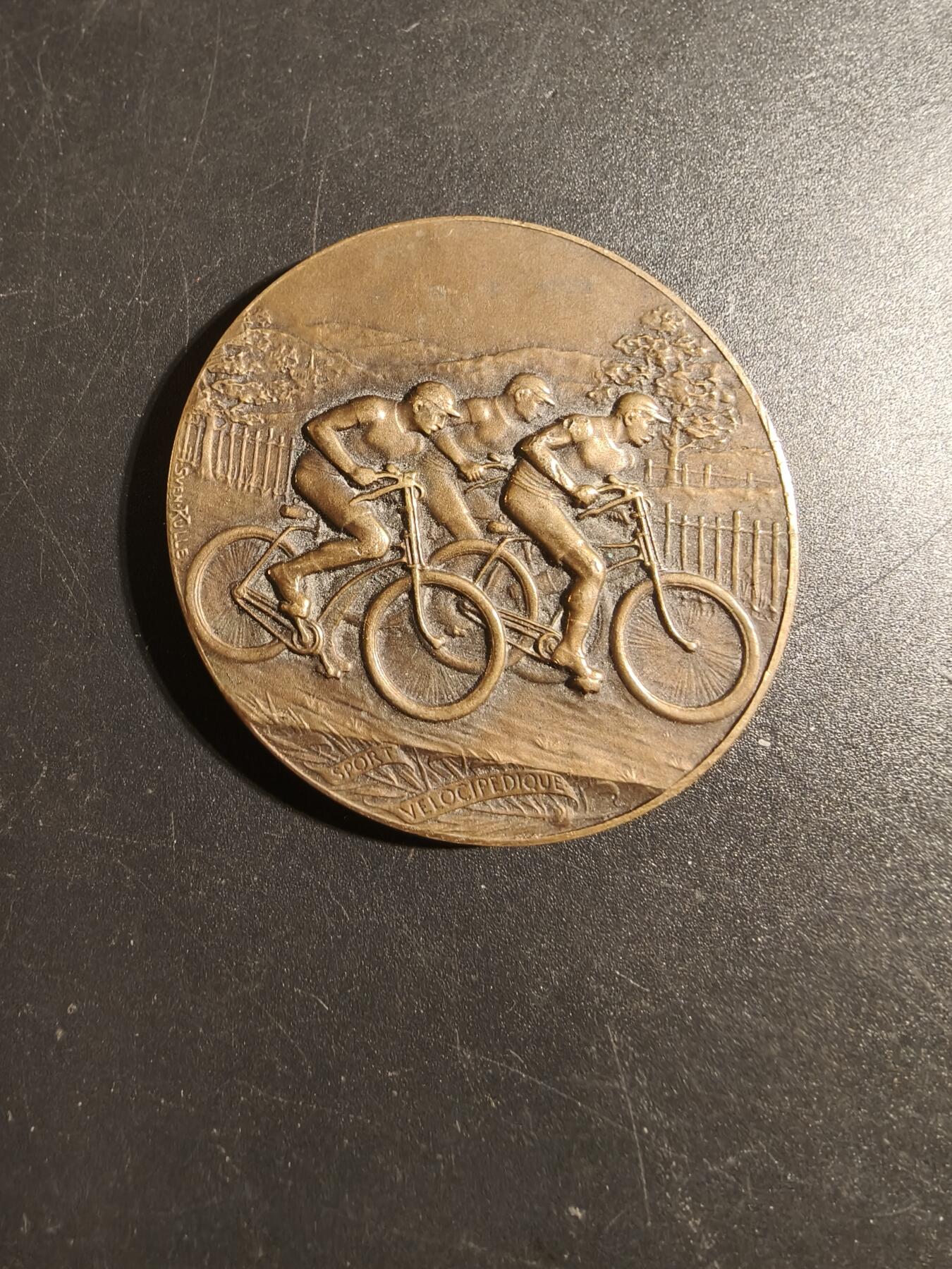 老王徽章第171期 法国自行车越野竞赛大铜章    直径46mm    重量44.7g