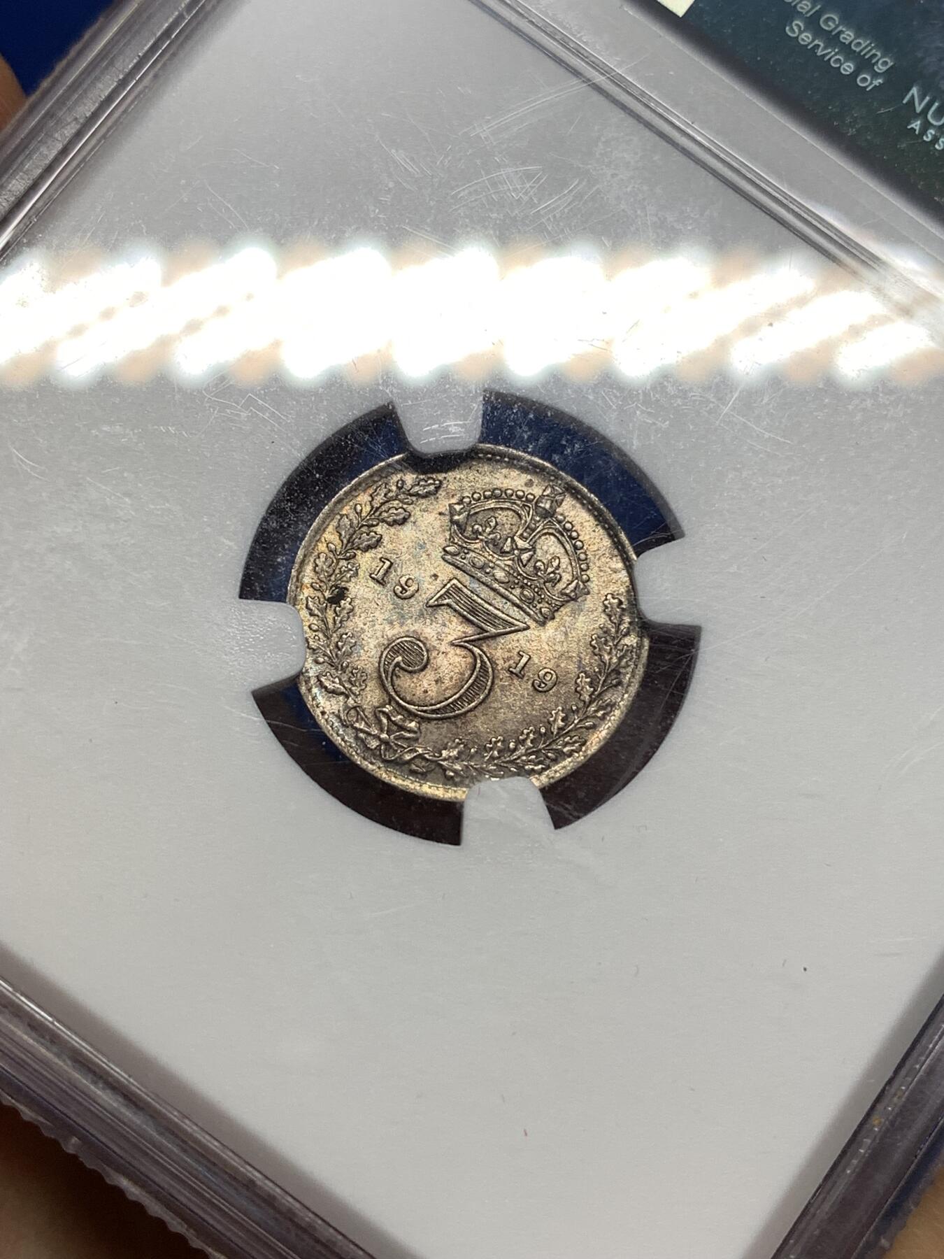 《竞宝斋》第449场 周日，周一，周二  3场连拍 （全场包邮，欢迎送拍） NGC MS64 英国1919年3便士银币 高银版本 包浆好看 值得入手