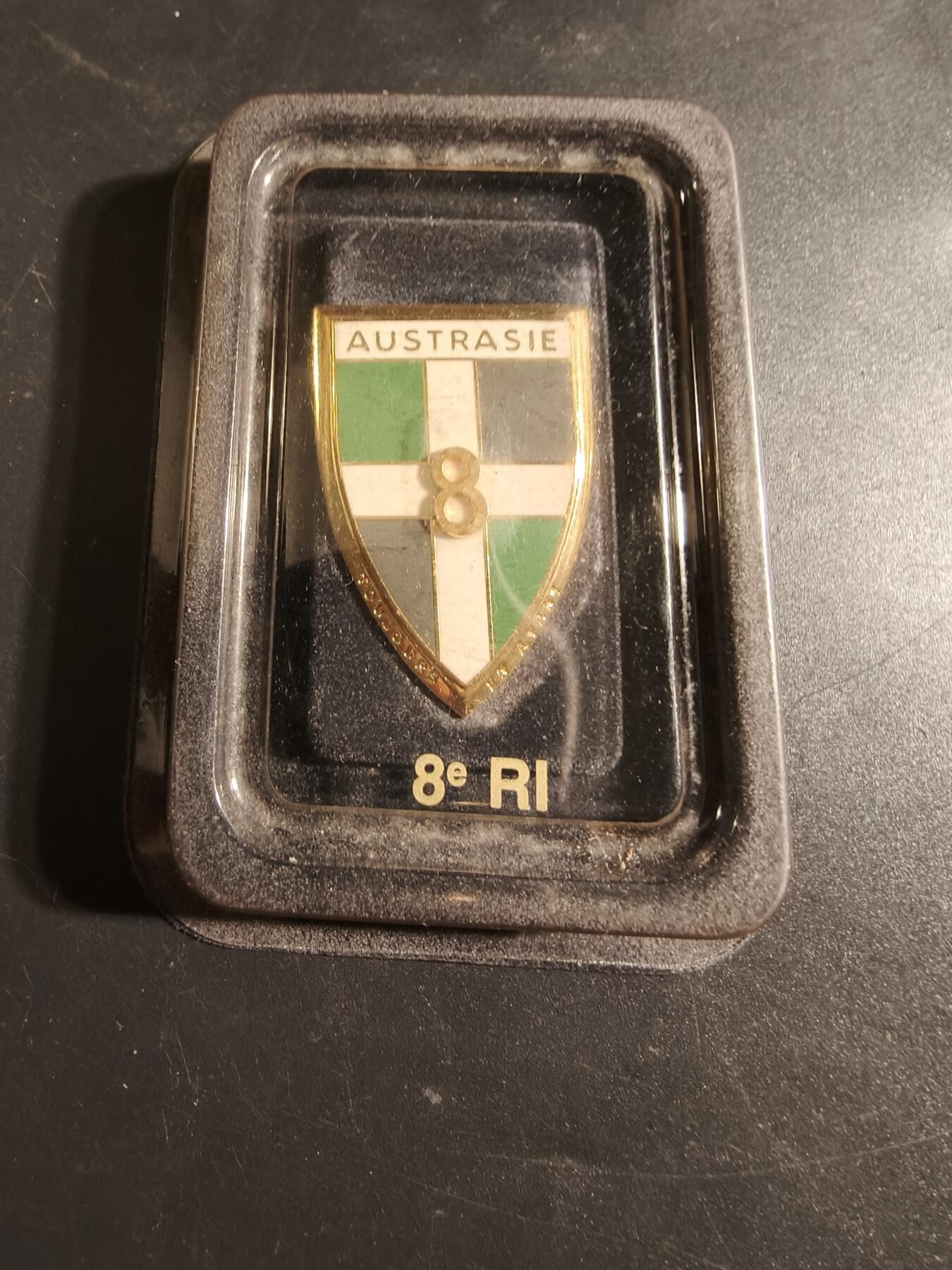 老王徽章第171期 法国第8步兵团证章    原盒