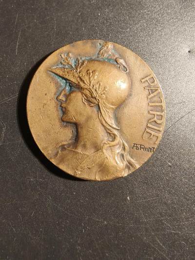 老王徽章第171期 - 法国丹尼斯平原音乐竞赛大铜章     大师里维特作品     直径41mm     重量32.4g