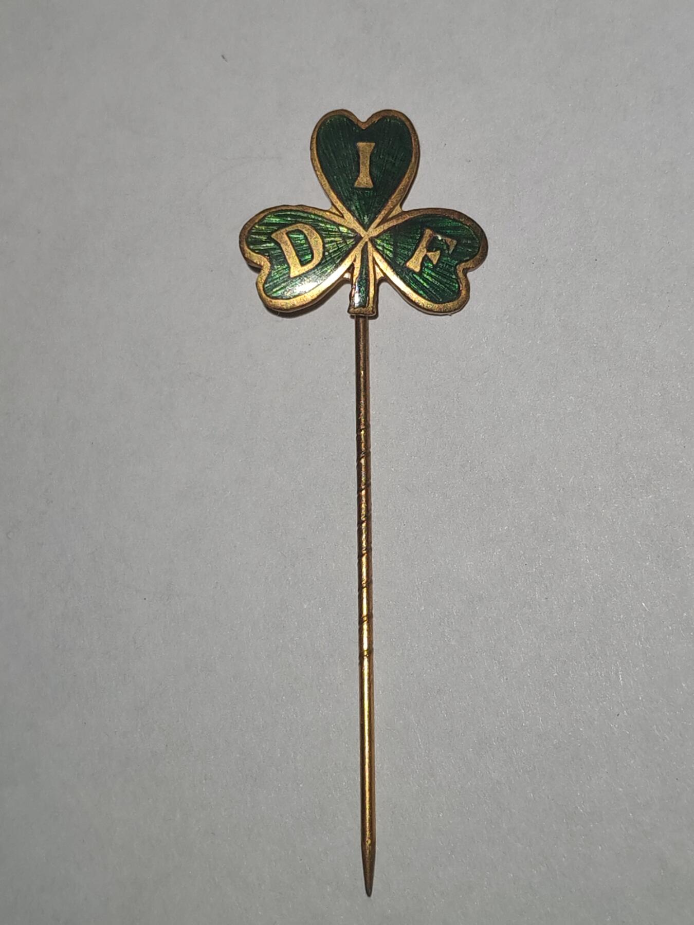 韵星假日拍卖第三十三期 -- Rimey Holidays Auction 33 爱尔兰武装力量三叶草插针