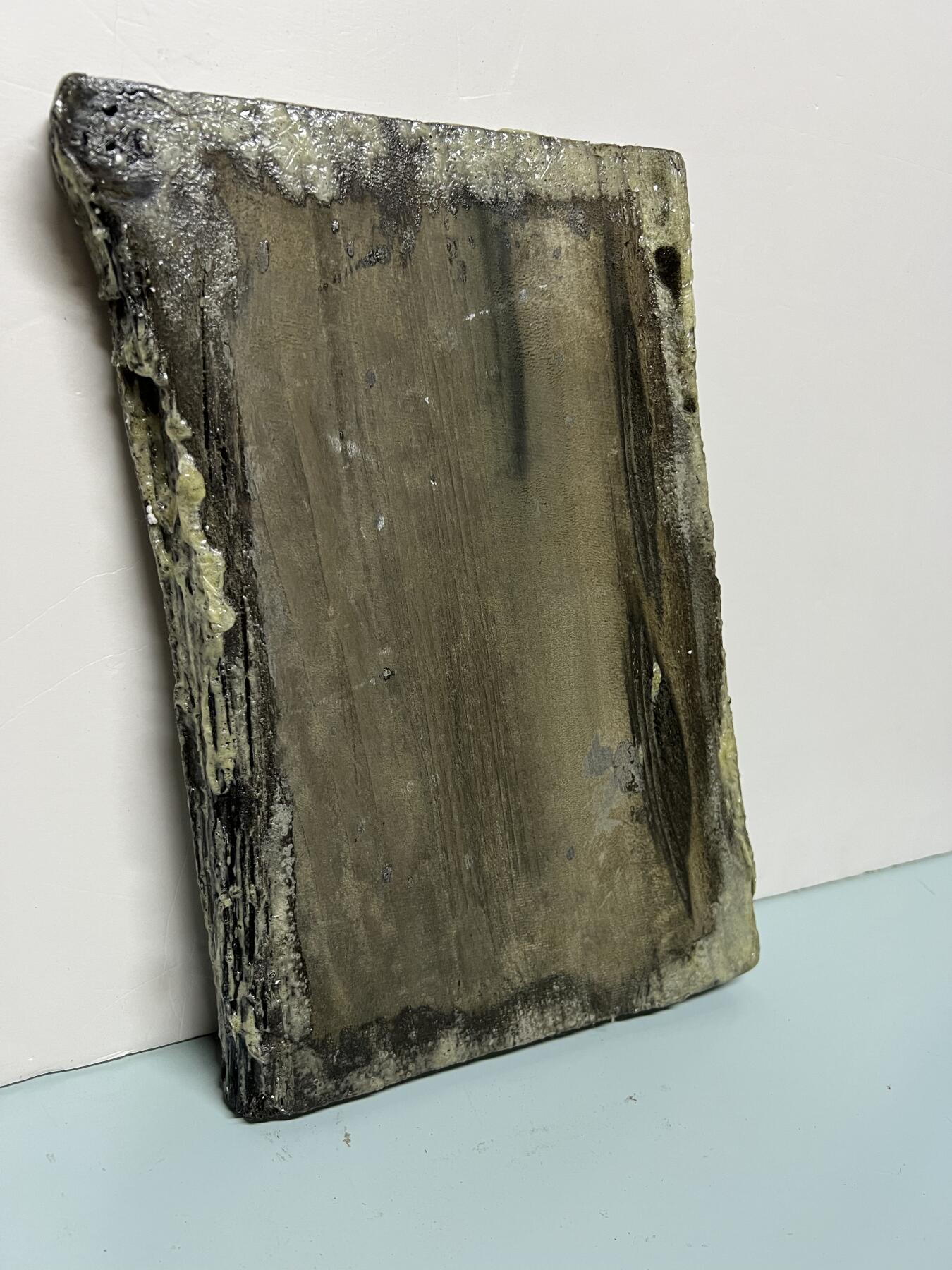 零元拍：1220-3 金丝楠 牌子料   满金丝 果香满满 尺寸：34/32/24/22/厚2.3CM。木料四周是涂抹的防裂胶