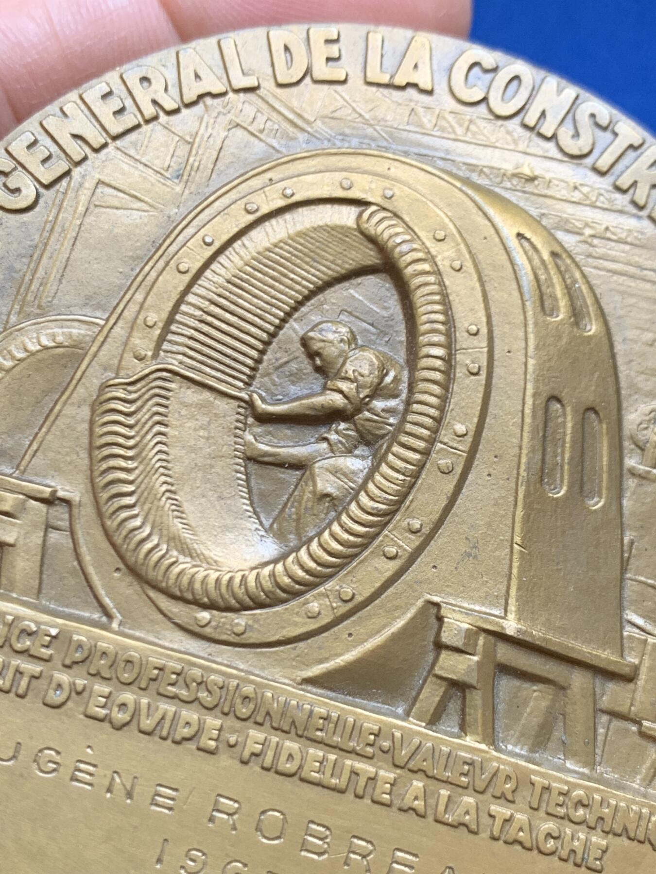 《竞宝斋》第449场 周日，周一，周二  3场连拍 （全场包邮，欢迎送拍） 电力女神大铜章 163克 67mm 丰饶角铜标