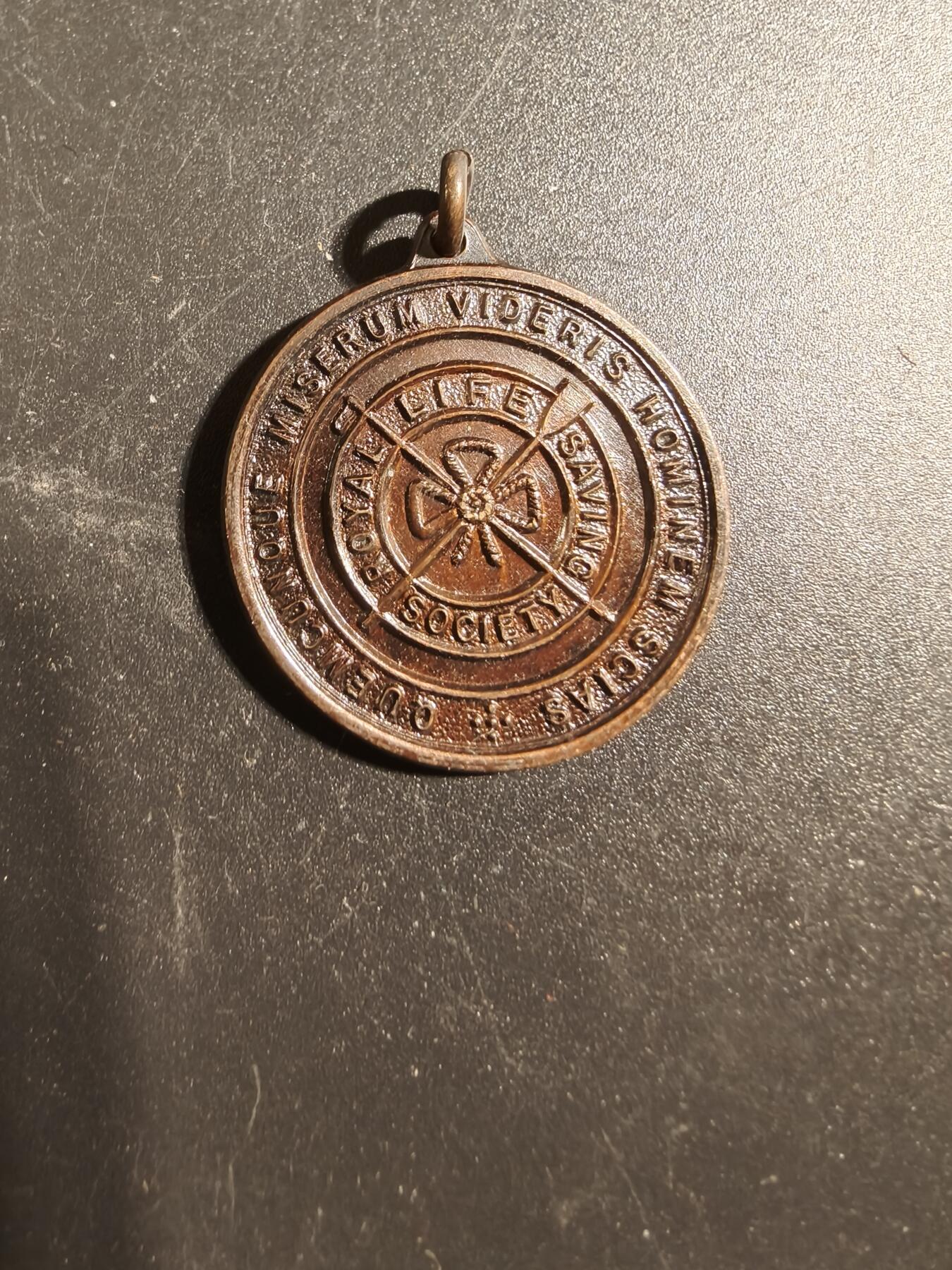 老王徽章第171期 英国拯救生命协会奖章     1965年实发