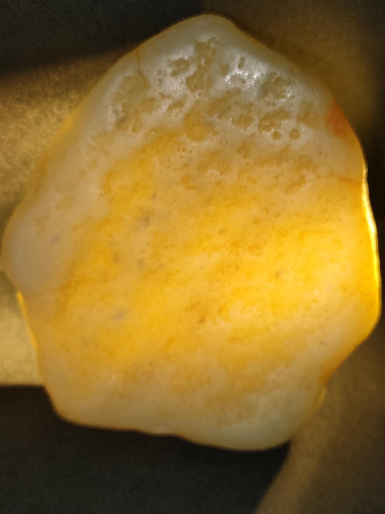 猩哥外币小铺➨【第212场】 和田玉原石66克