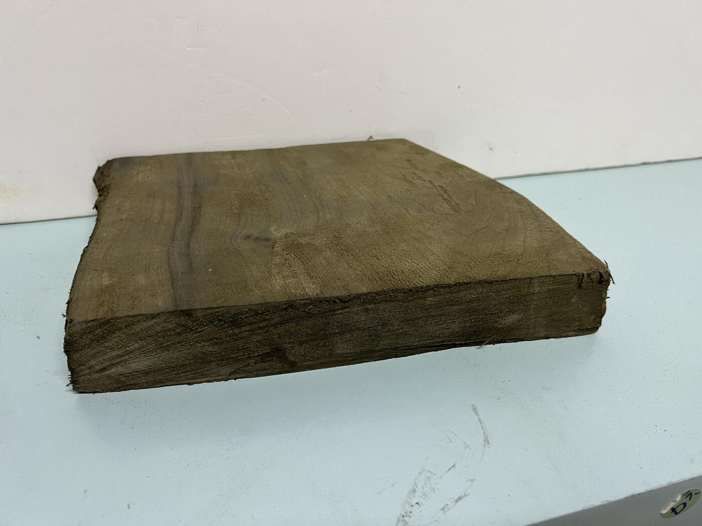 零元拍：1220-4 金丝楠 牌子料   满金丝 果香满满 尺寸：18.5/26/厚4.5/CM。