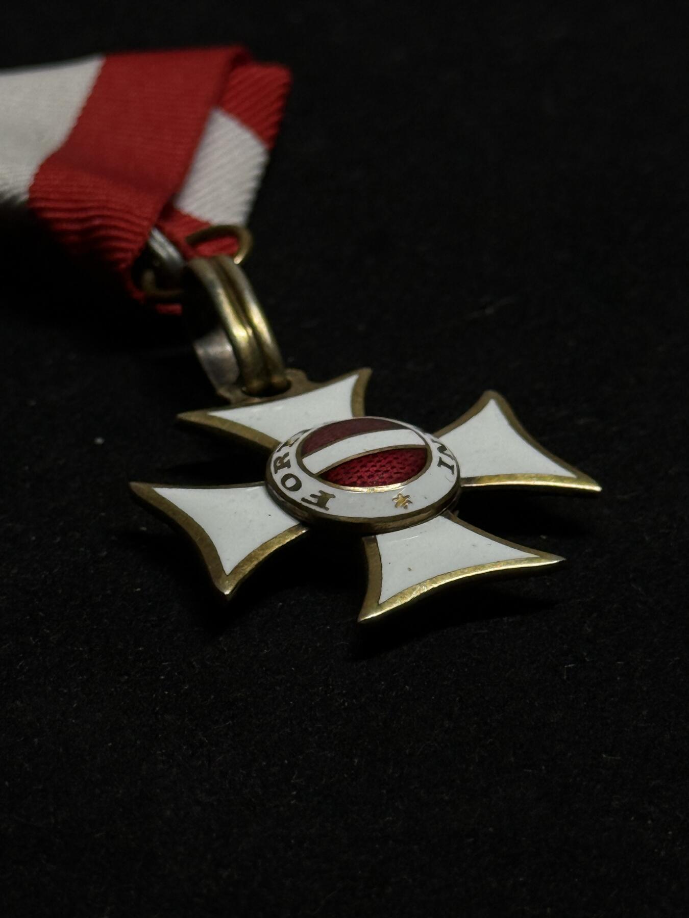 欢庆元旦！戎马世界章牌大赏第109期元旦大拍