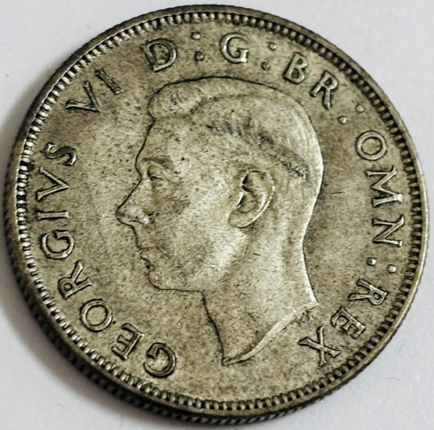 文馨钱币收藏第 286 场，圣诞节专场【 长期接收代拍品低至 0 佣金】 好品 1945 年英国乔治六世 2 先令银币，500 银 11.3 克