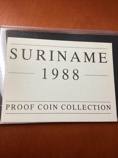 长老汇蛇年精选第八十五场拍卖 - 1988苏里南精制套币5枚，盒证全，英国皇家造币厂，红色盒子