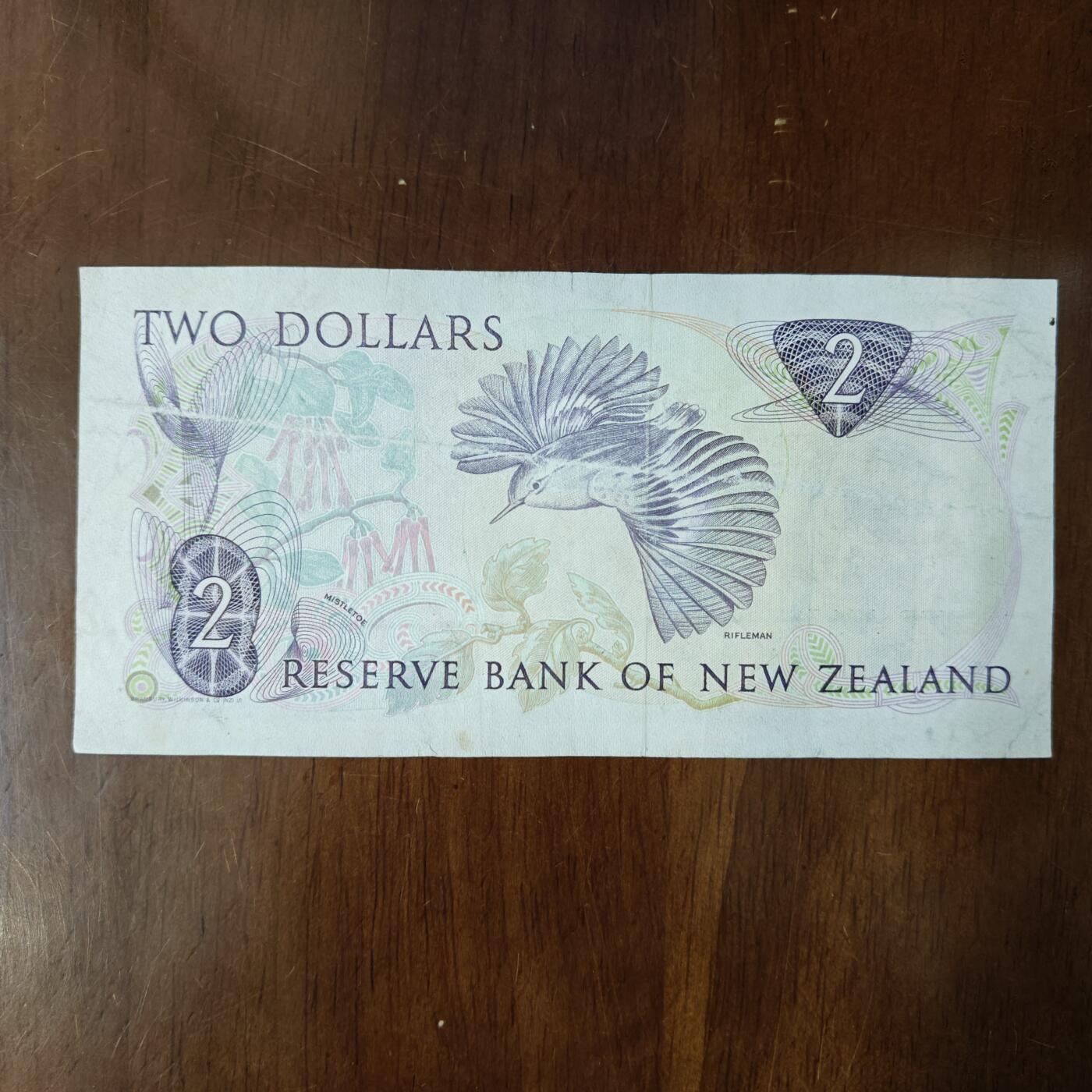 新西兰 1981年版 2圆(花冠 女王) 流通品相原图片