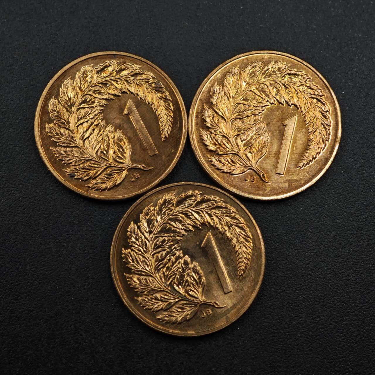 【淘币小摊】限时拍第八百三十五拍  散币批量币场  满百包邮可预留两周  周一统一发货  新西兰1987年高冠1分铜币3枚