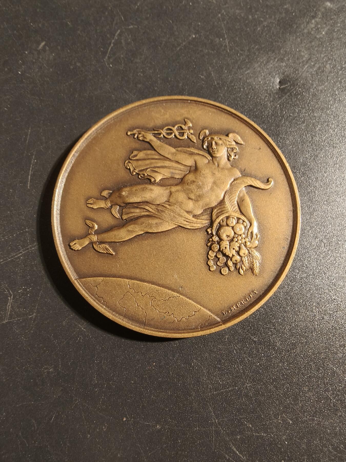 老王徽章第171期 法国墨丘利大铜章    路易·梅利作品    直径50mm     重量60g