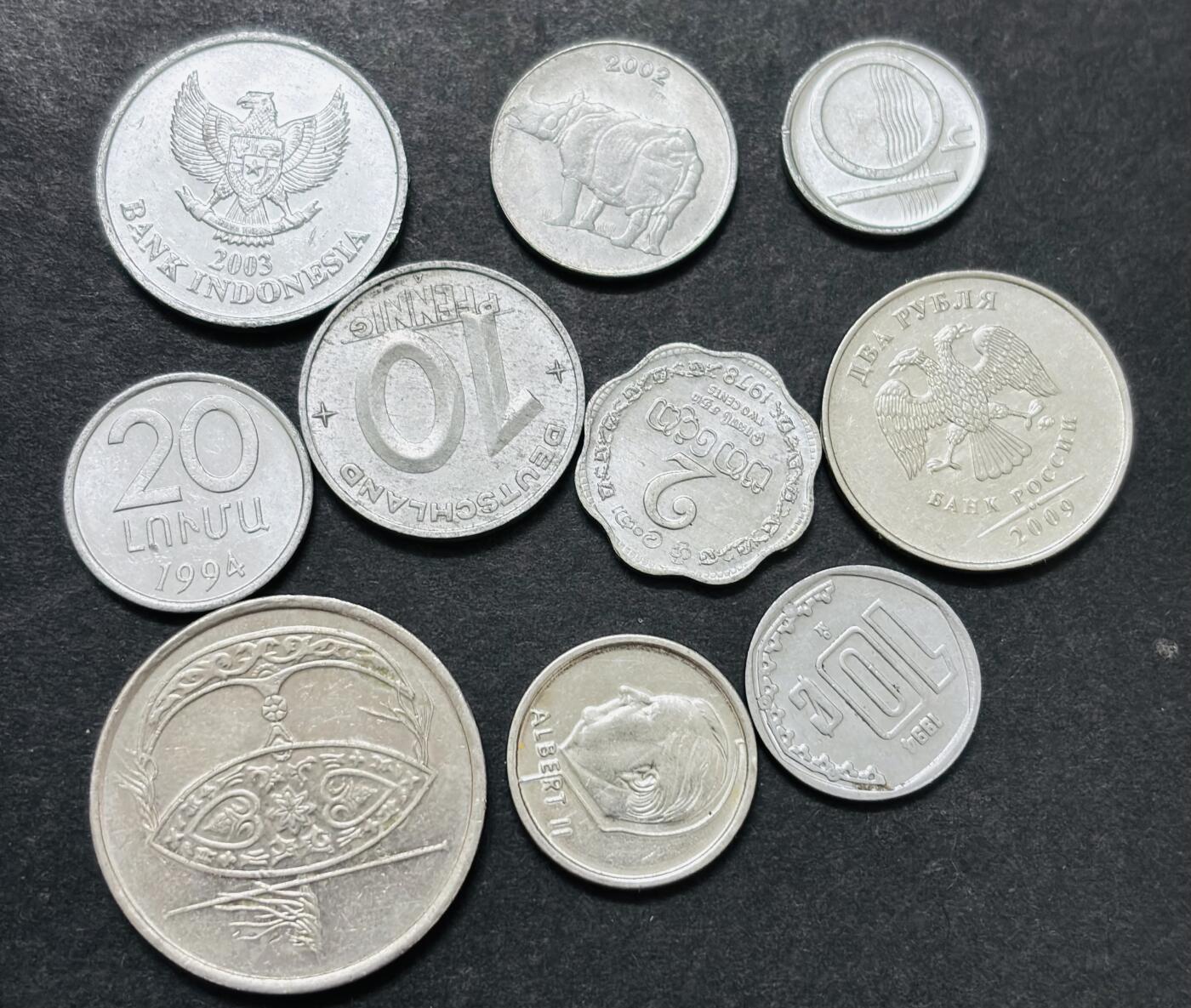 文馨钱币收藏第 286 场，圣诞节专场【 长期接收代拍品低至 0 佣金】 原光各国 10 枚硬币