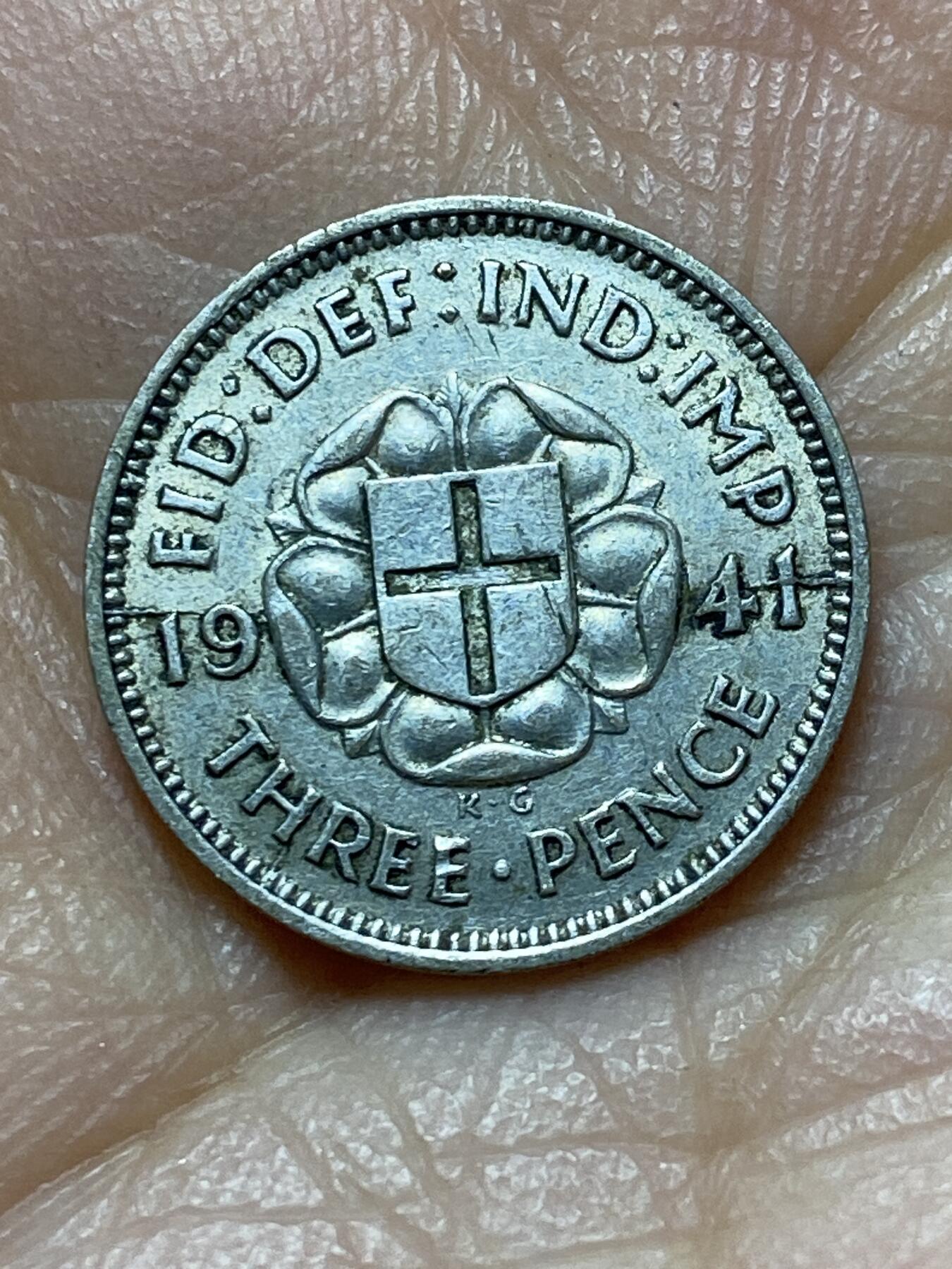 2025年第一百四十四场(总第一百七十场）品种丰富英国一线回流散币年末特拍场第一场(免佣金) 英国🇬🇧1941年3便士银币(乔治六世第一版，500银)